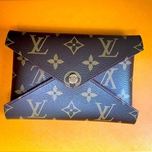 Authentic Louis Vuitton Kiribati Pochette - MEDIUM ONLY